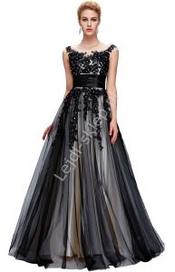 Długa suknia balowa z tiulu i gipiurowej koronki