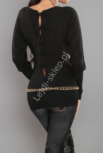 Czarny sweter nietoperz z kokardkami na plecach| czarne swetry damskie