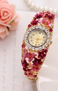 Różowy biżuteryjny zegarek z motylkami i różami 3D | zegarki damskie, zegarek bransoletka