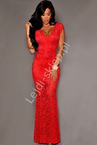Czerwona długa koronkowa sukienka | koronkowe długie suknie, wesele, studniowka