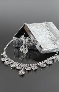 Naszyjnik i kolczyki wiszące łezki | komplet biżuterii z kryształkami