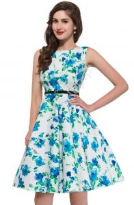 Sukienka w niebieskie kwiaty | sukienki w stylu pin-up, retro sukienki
